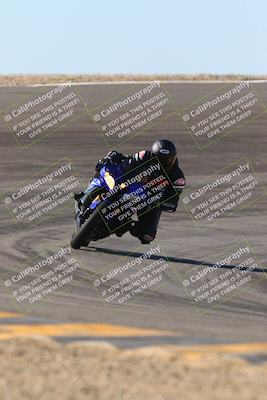 media/Jan-13-2024-SoCal Trackdays (Sat) [[9c032fe5aa]]/Bowl Exit Set 2 (1135am)/